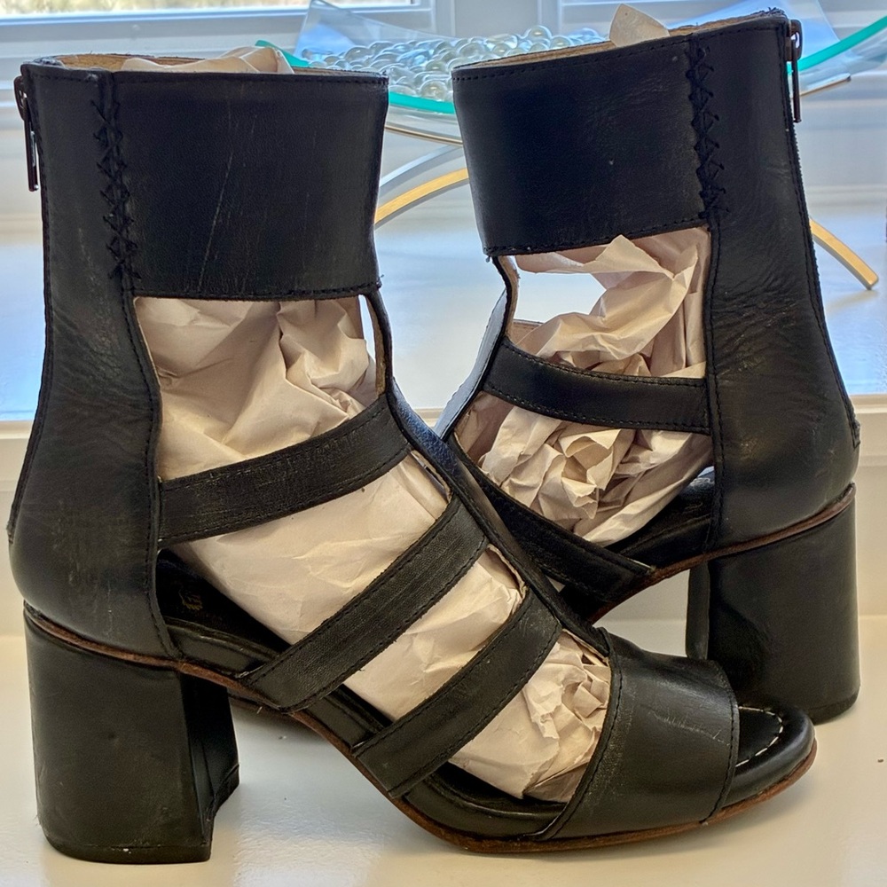 Freebird Raven Black Leather Sandals Heels 7 - Picture 2 of 8